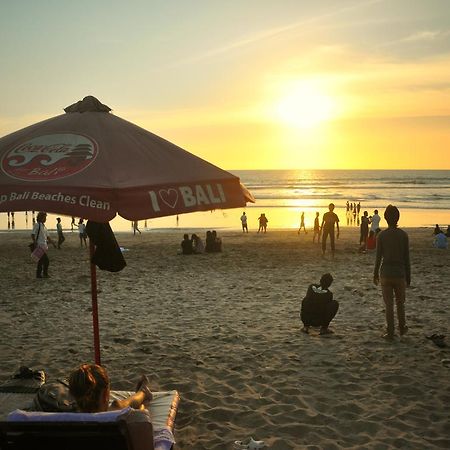 Jesens Inn I Kuta  Luaran gambar