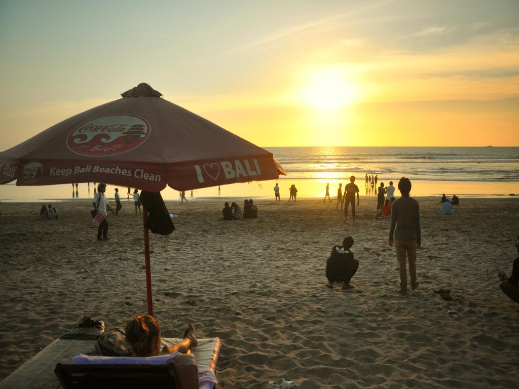 Jesens Inn I Kuta  Luaran gambar