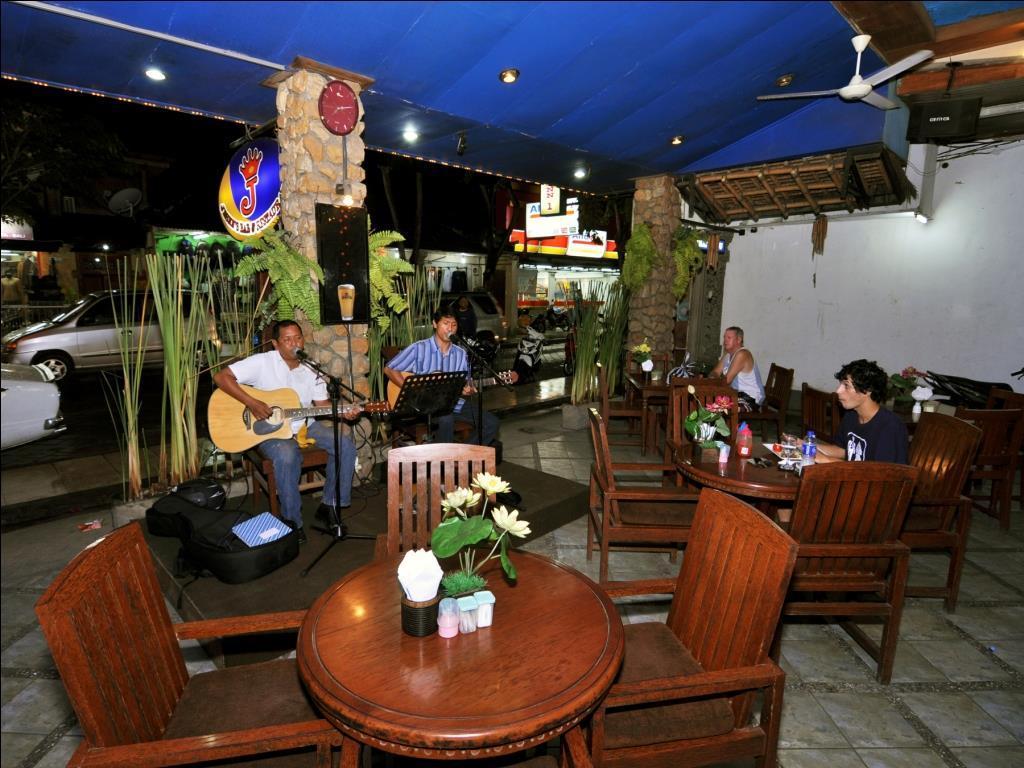 Jesens Inn I Kuta  Luaran gambar
